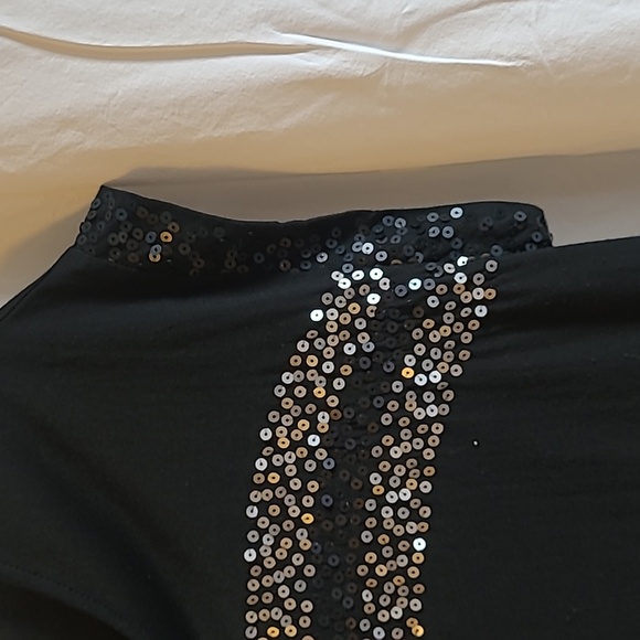 Mystree top, med/large, black with silver & black sequins. - Picture 2 of 4